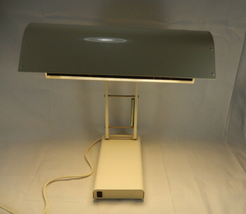SADELITE by Northern Lights Technologies Light Therapy Desk Lamp