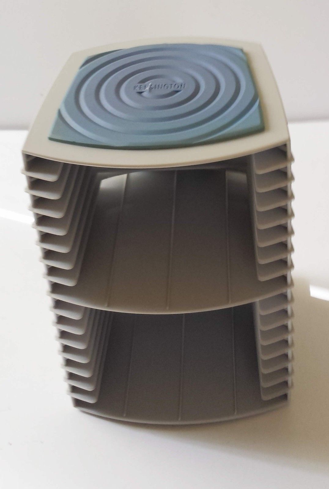 Stackable CD Storage Tower Holds 16 CD/DVD/BlueRay Disks Kensington