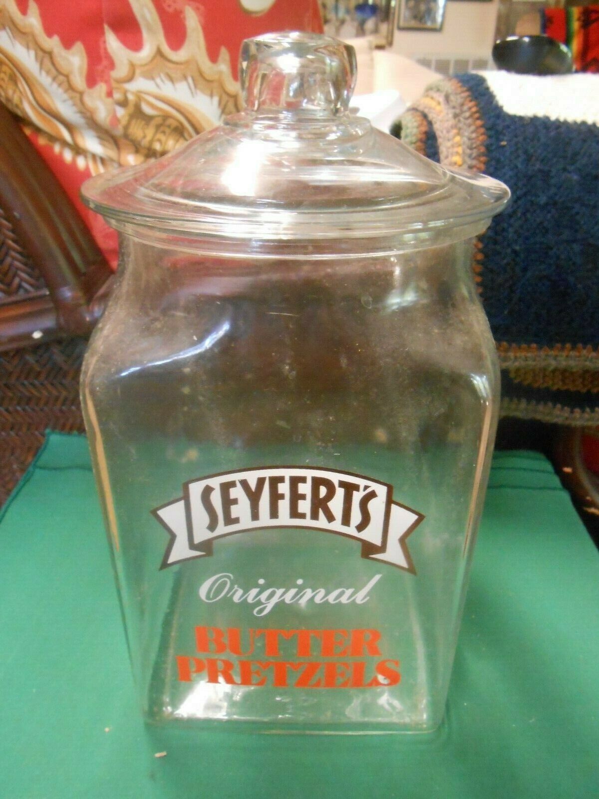 Great Collectible SEYFERT'S Original BUTTER PRETZELS Glass Canister