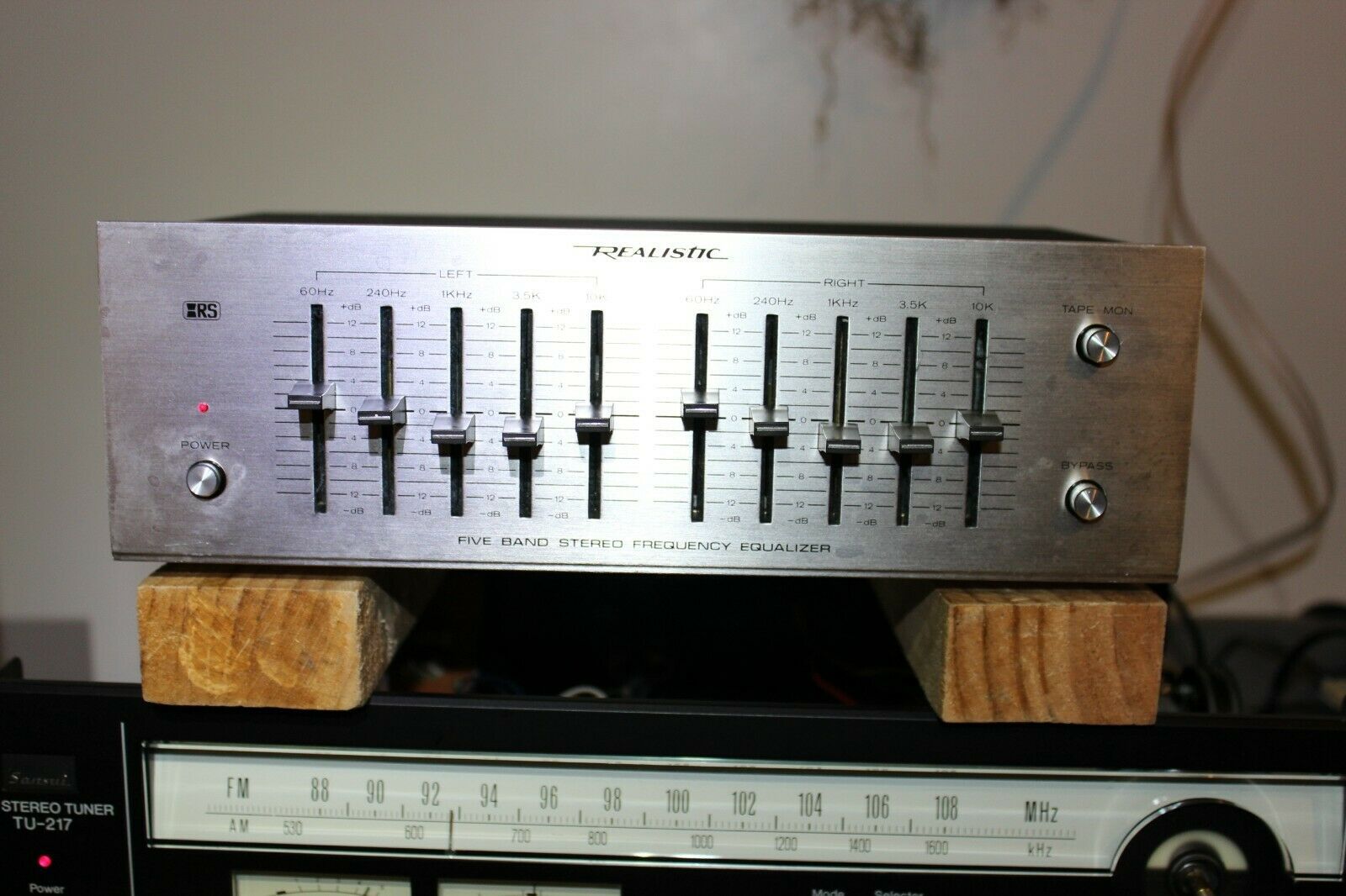 Restored Realistic 5 Band Graphic Equalizer And 17 Similar Items