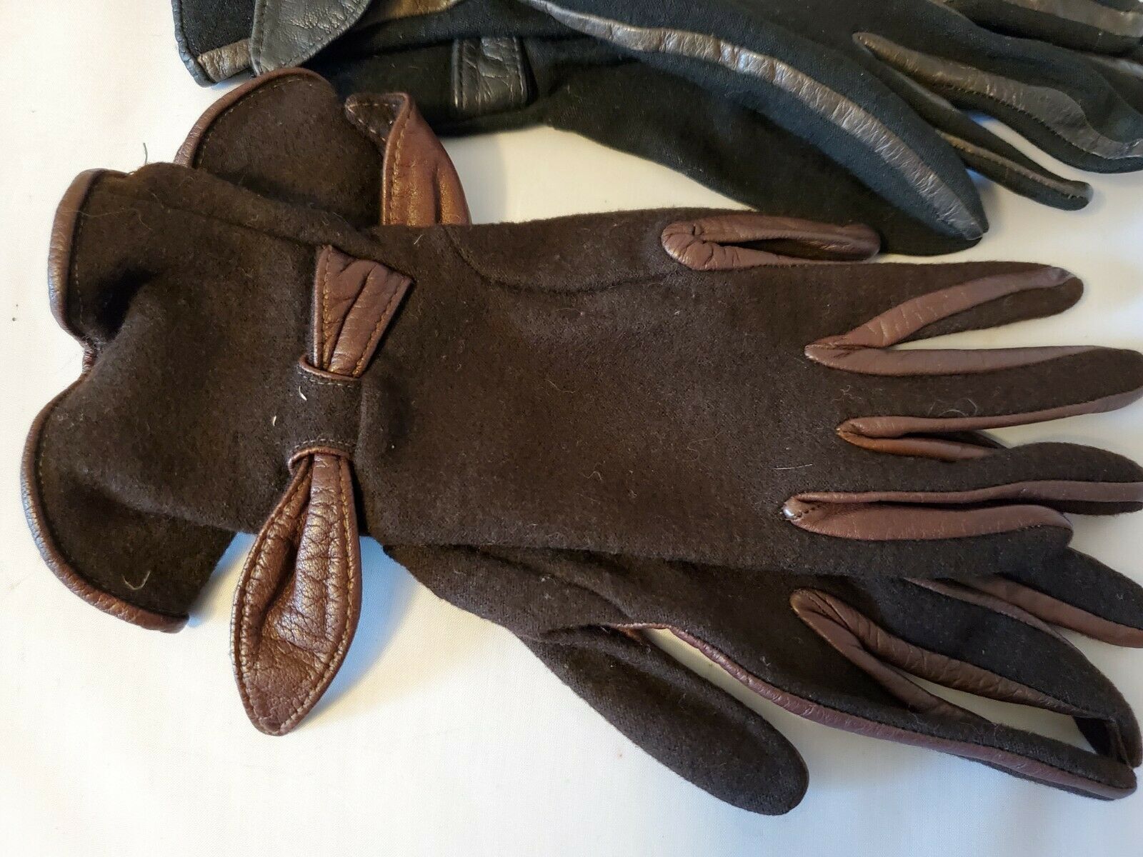 daniel hays gloves