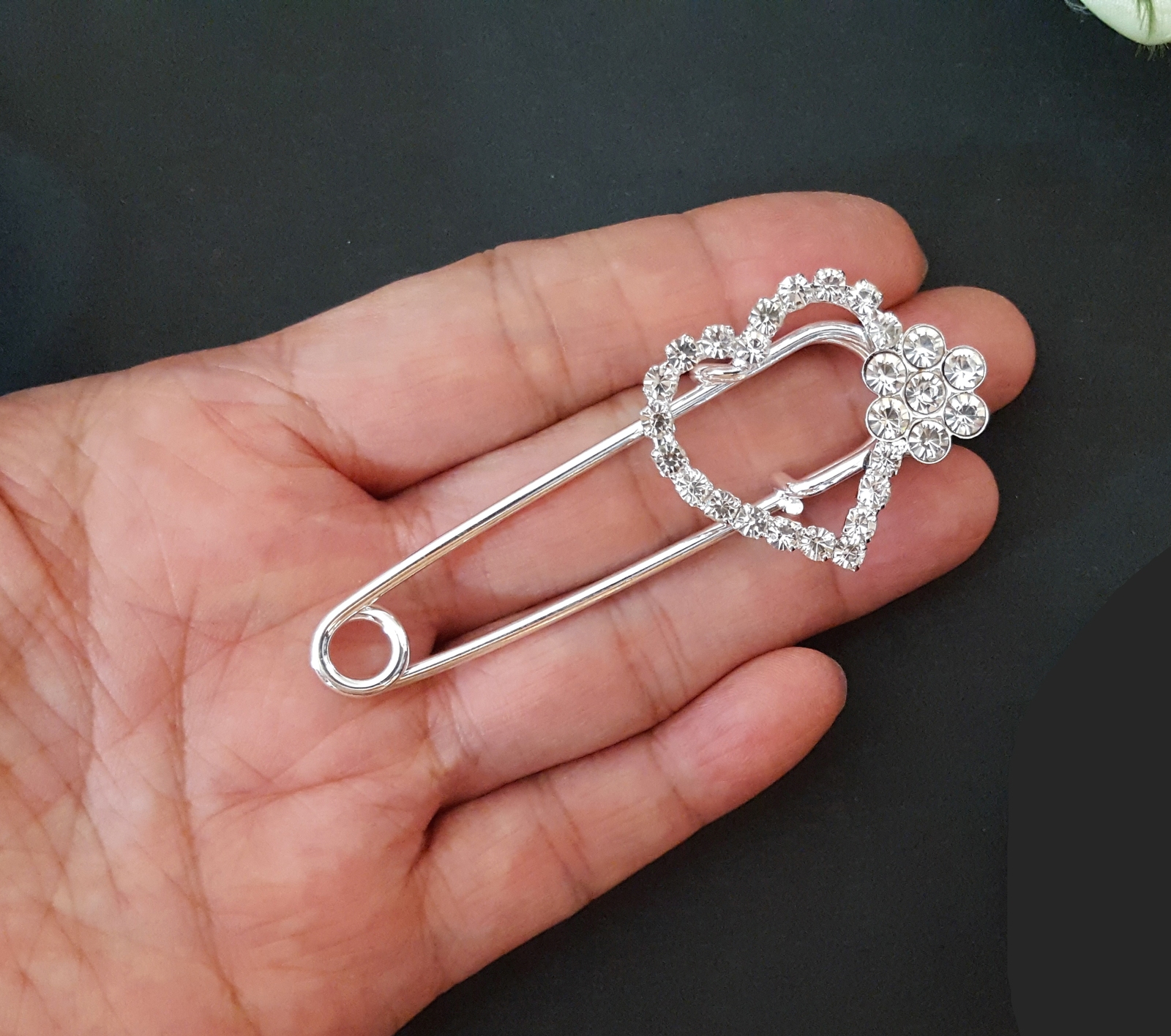 2 pcs Heart Clear White Rhinestone Safety Pins /Brooch 23/4" / 7cm