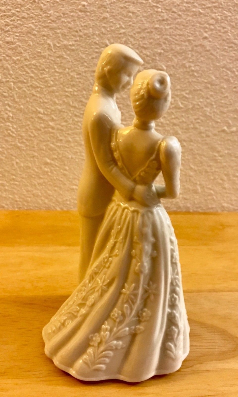 Lenox Wedding Promises Collection Bride and Groom Figurine Figurines