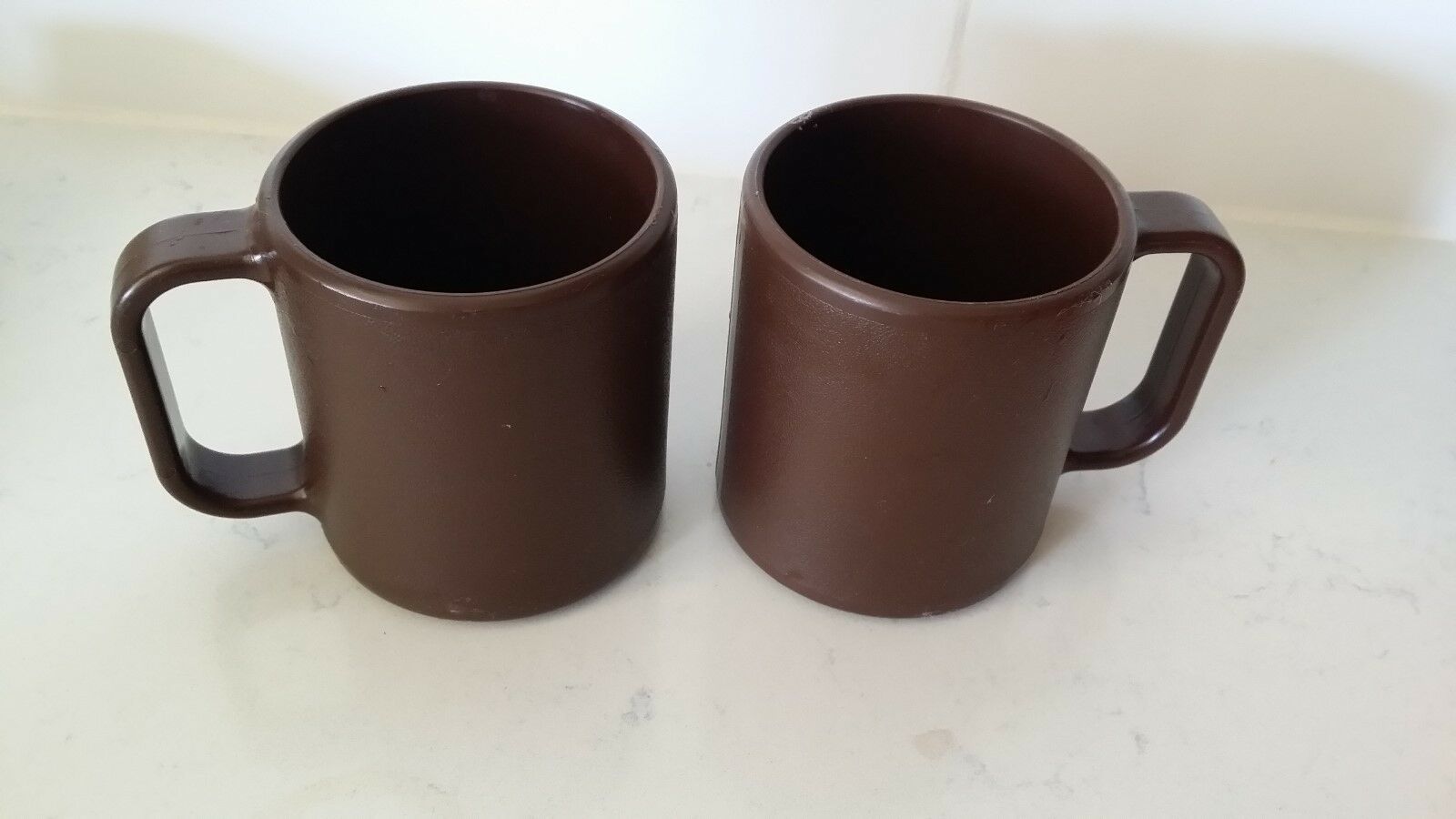 Jones Zylon Vintage Plastic Coffee Mugs Set of 2 Vintage (Pre1970)