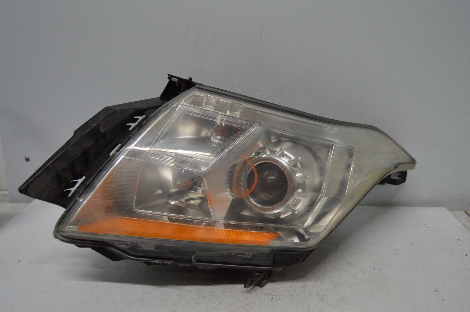2010 2013 CADILLAC SRX RIGHT HEADLIGHT HEADLAMP ASSEMBLY AN20005