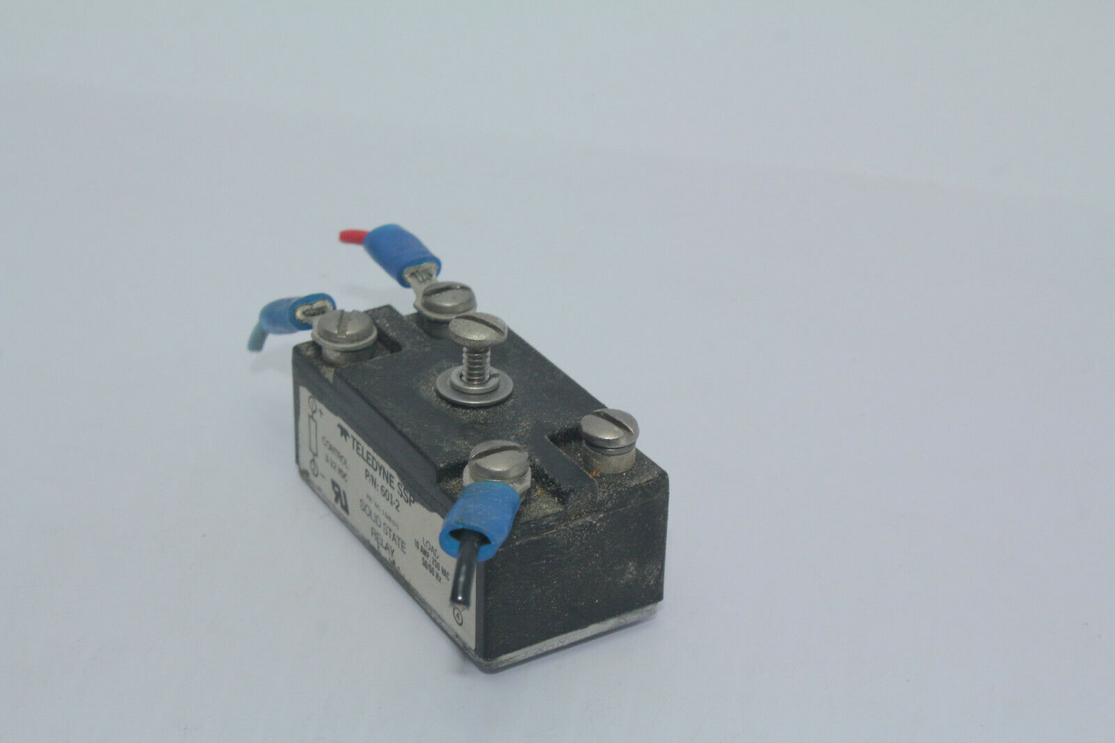 90-250VAC NEW 10A NEW TELEDYNE SOLID STATE RELAY 611-17 