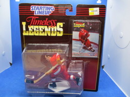 Gordie Howe 1995 Starting Lineup Timeless Legends Detroit Action Figure Card - $10.68
