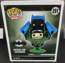 Funko Pop Heroes Batman and Catwoman Gamestop Exclusive Moment DC #291 image 4