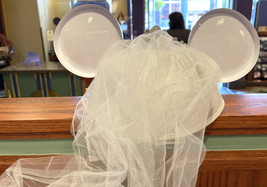 Disney Parks Exclusive Minnie Mouse Happily Ever After Bride Ears Hat Veil NEW image 2