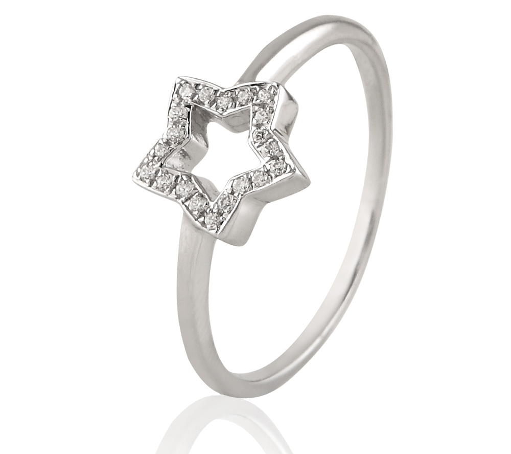 0.08Ct Round Cut D/VVS1 Diamond Star Shape Engagement Ring In 14KT