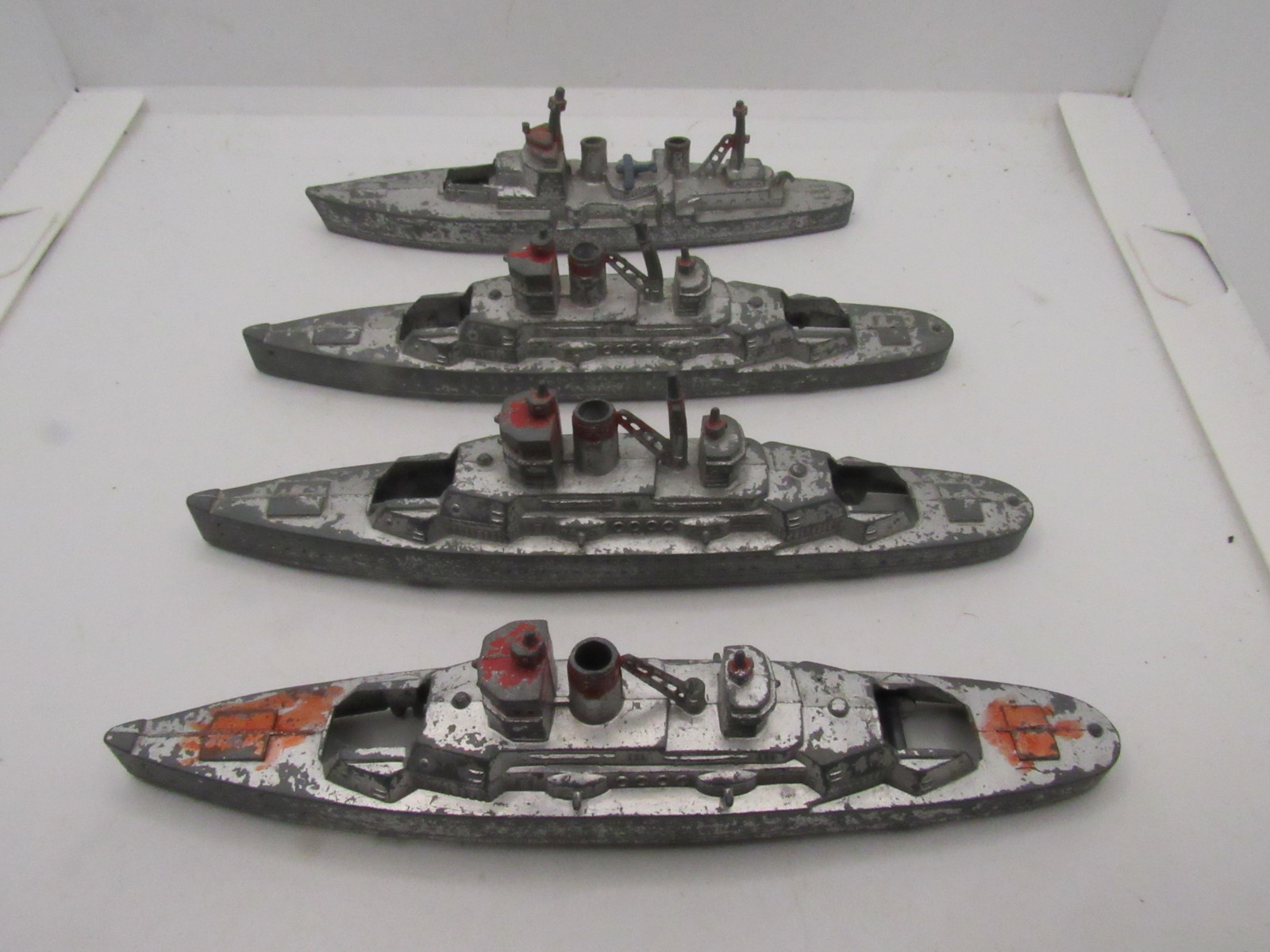 toy battleships that float