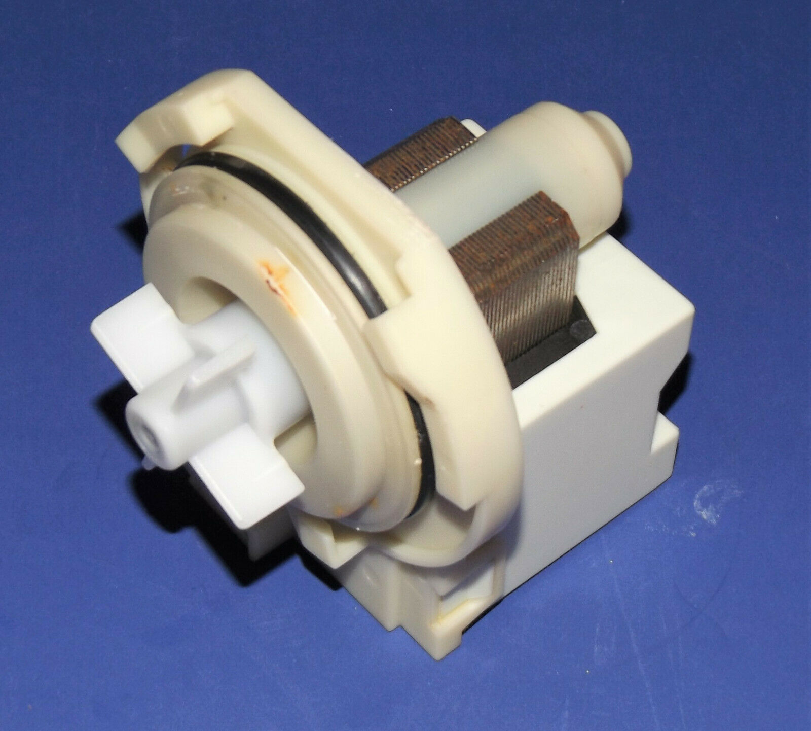 Whirlpool Dishwasher Drain Pump (661658 / WP661658) {P3707