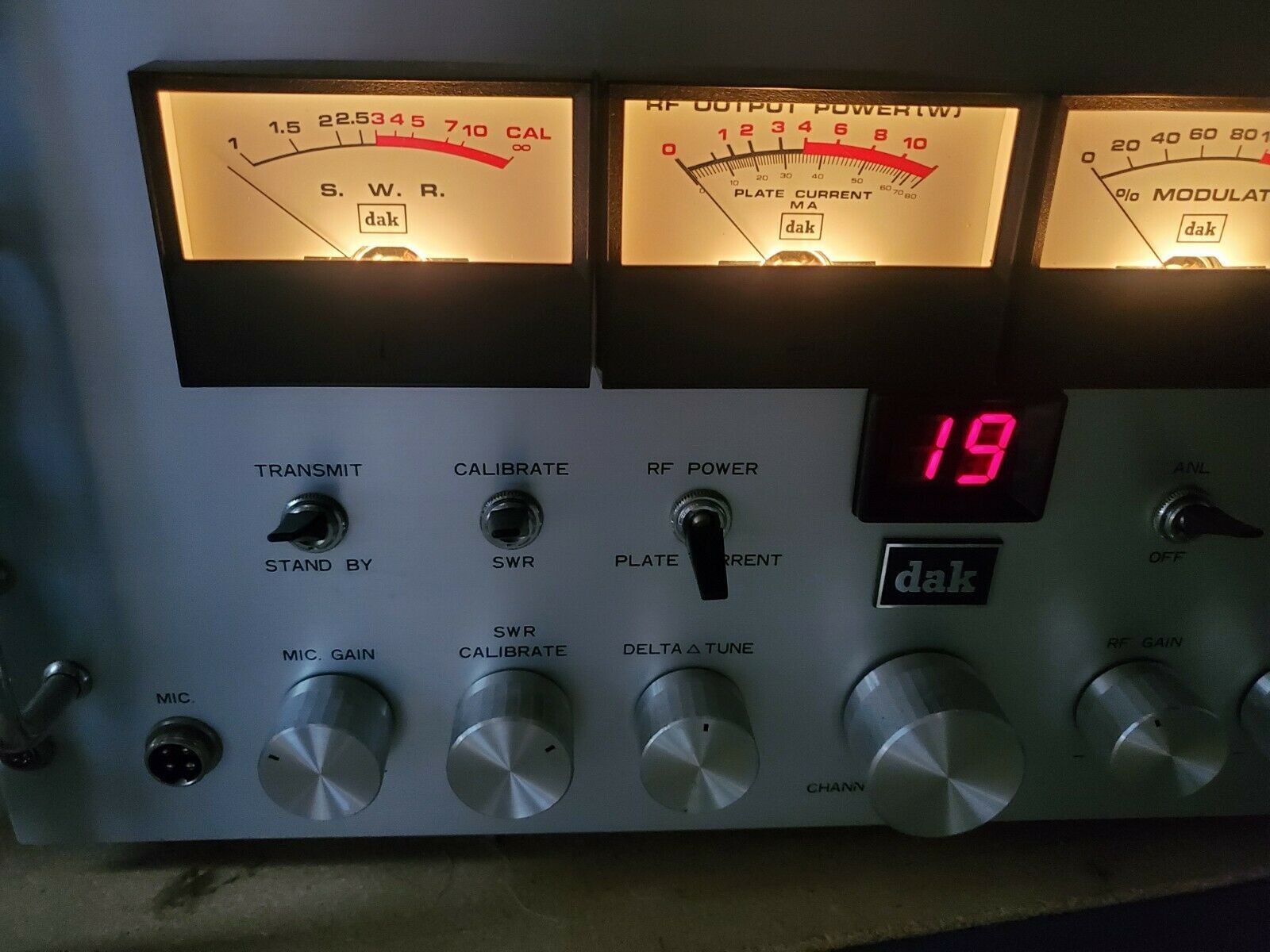 DAK Mark IX CB Radiotelephone radio base station CB Radios