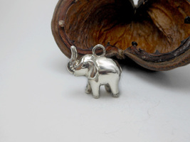 Solid Sterling Silver Asia Elephant Pendant, Unisex Silver Safari Jewelr... - $59.00