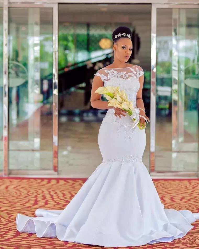 Mermaid Satin Wedding Dress Scoop Neck Lace Appliques Vestido de Novia 2019