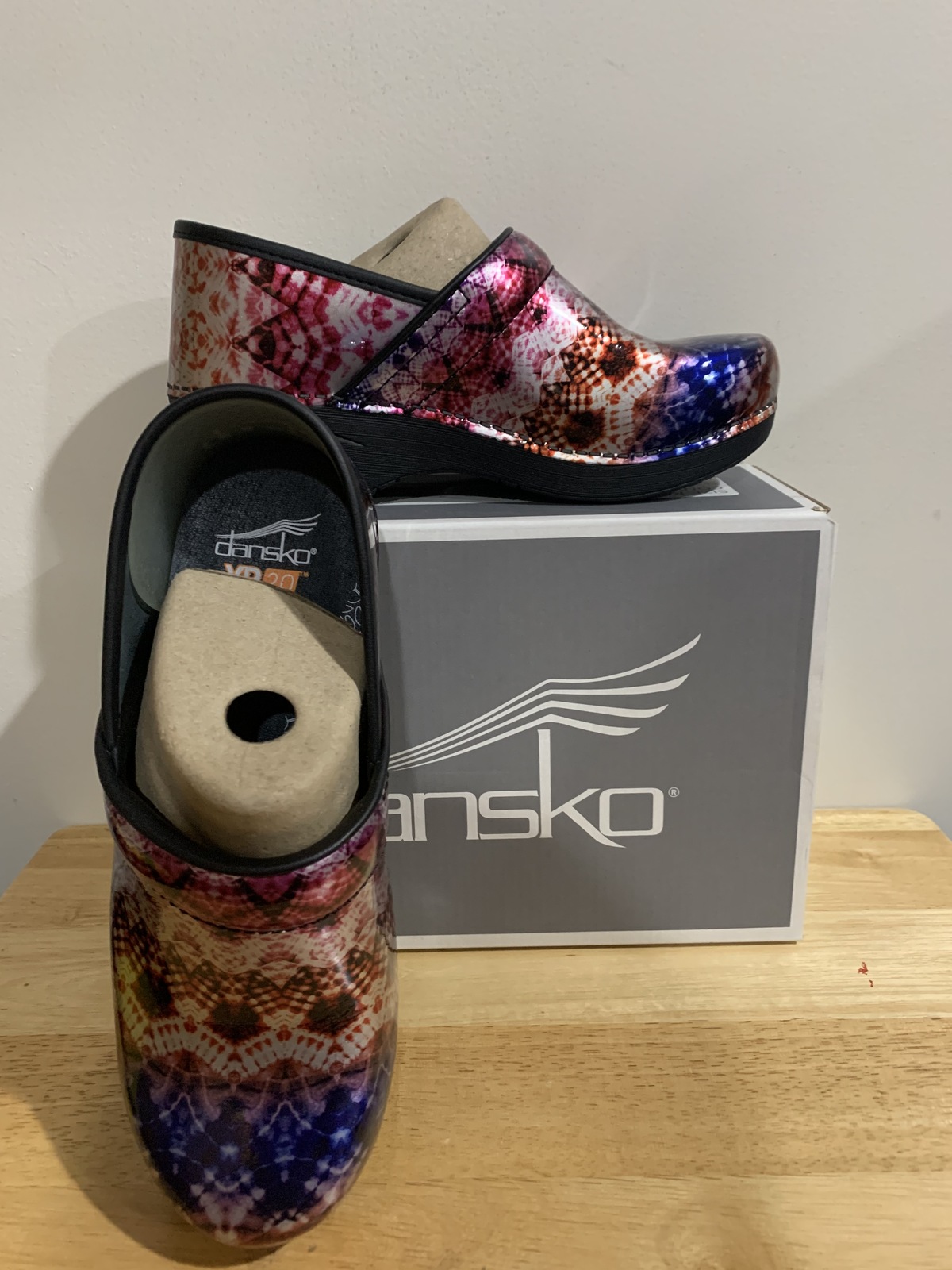 tie dye dansko