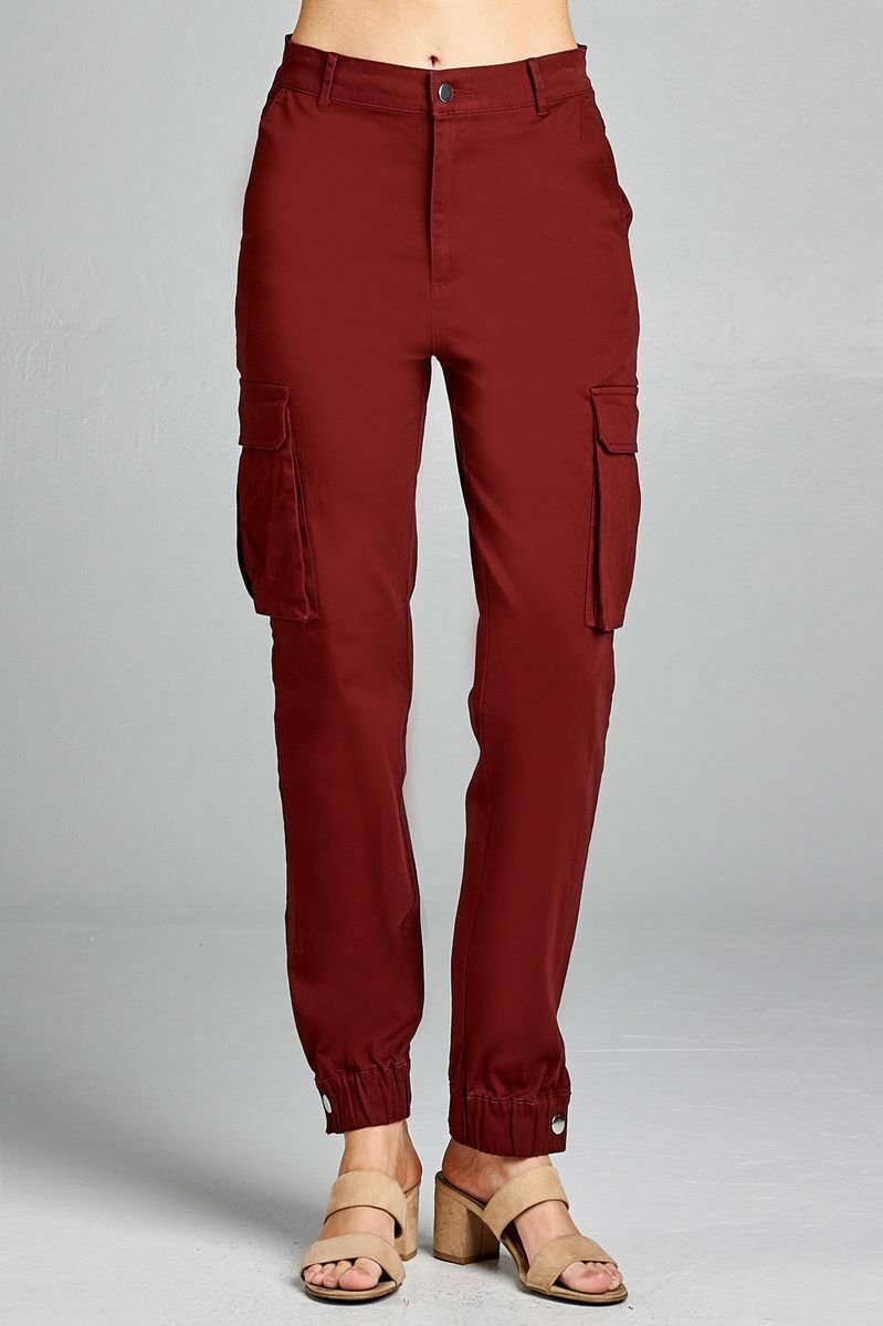 Ladies cargo pants, Burgundy Color, Size Small Pants