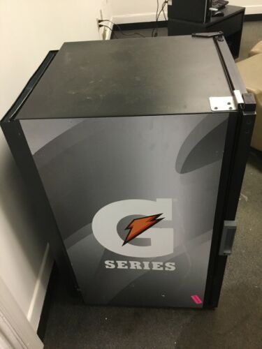 Gatorade Commercial Refrigerator QBD DC7H - Countertop Fridge - Other ...