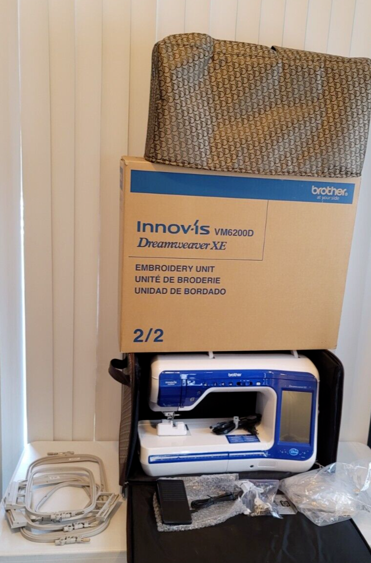 Brother InnovIs Disney Dreamweaver XE VM6200D Pro Sewing Embroidery