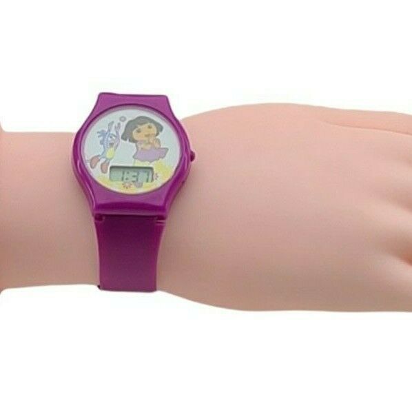 DORA The Explorer Nickelodeon Pink Resin 9 LCD Watch New Battery In Package