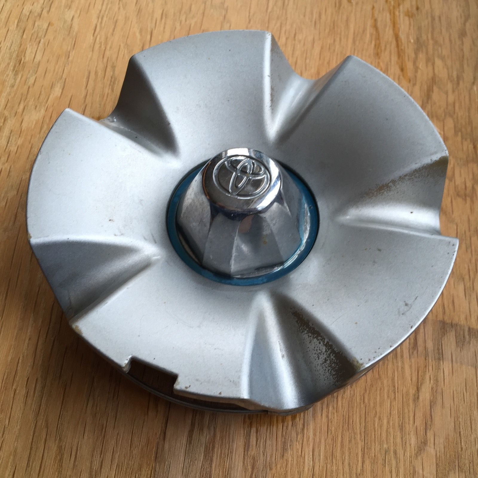 OEM 2000 2005 TOYOTA CELICA 15" ALLOY WHEEL CENTER CAP 69387 Free