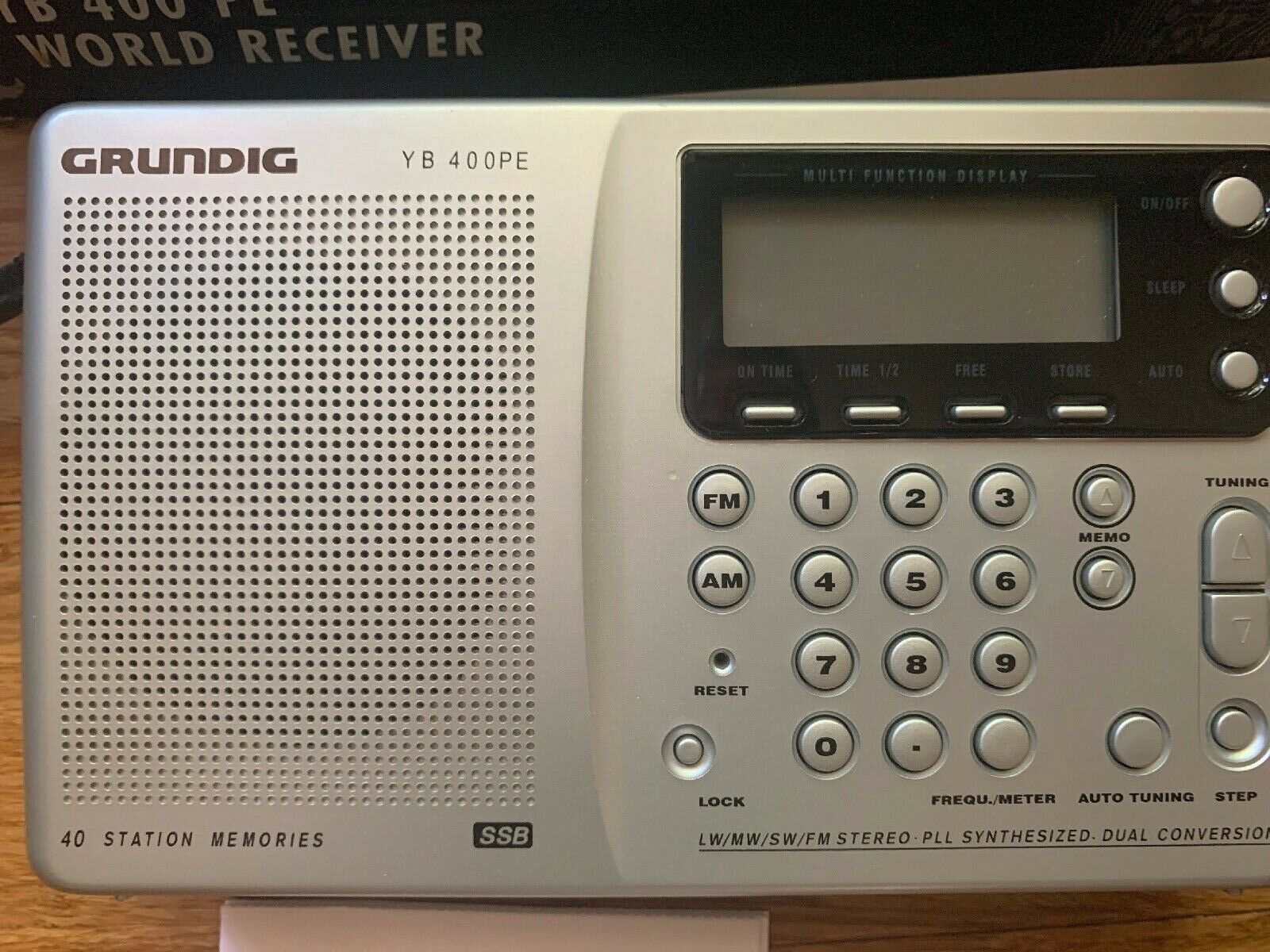 grundig world receiver yacht boy 400