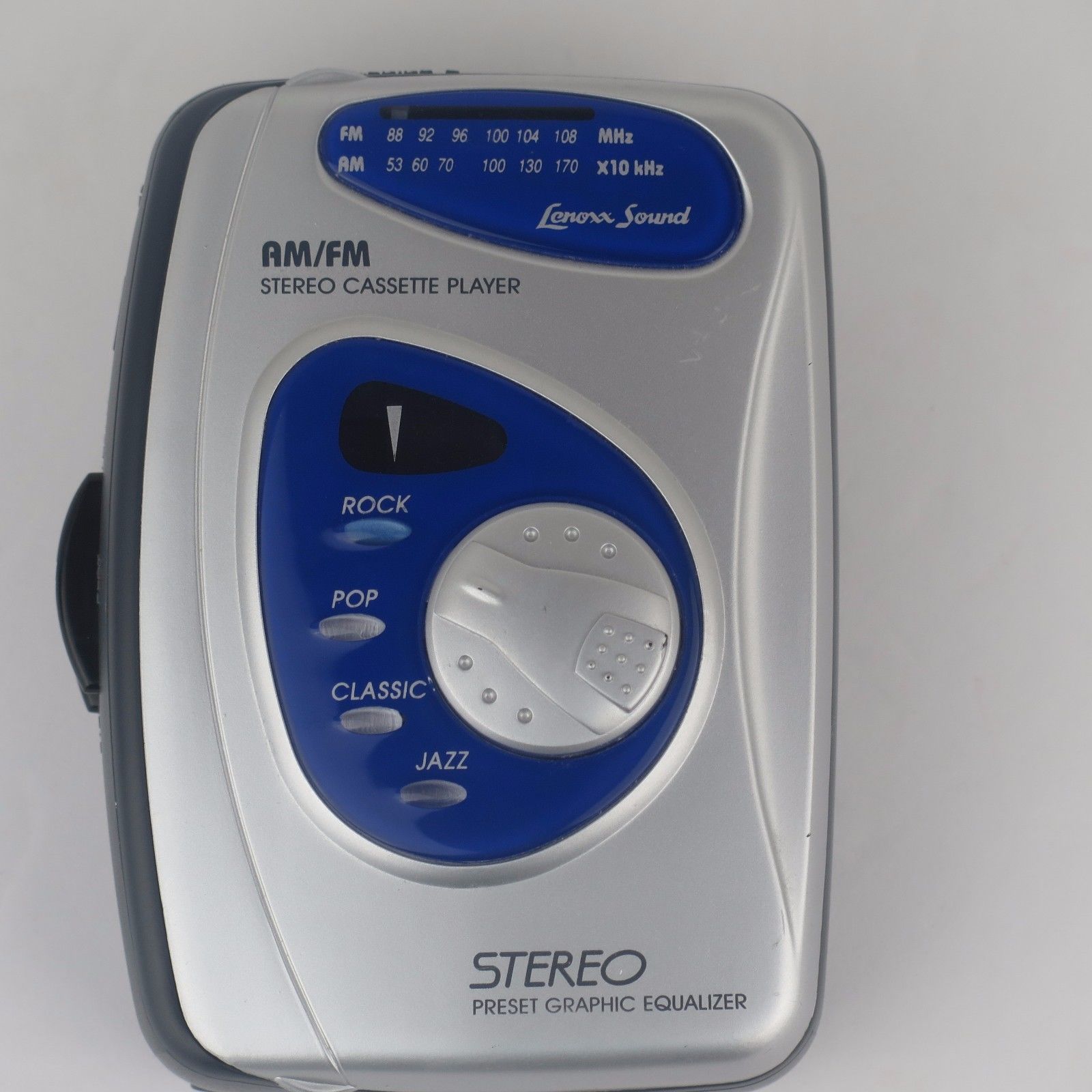 LENOXX SOUND AM FM STEREO CASSETTE PLAYER MODEL 1129 W/ PRESET GRAPHIC