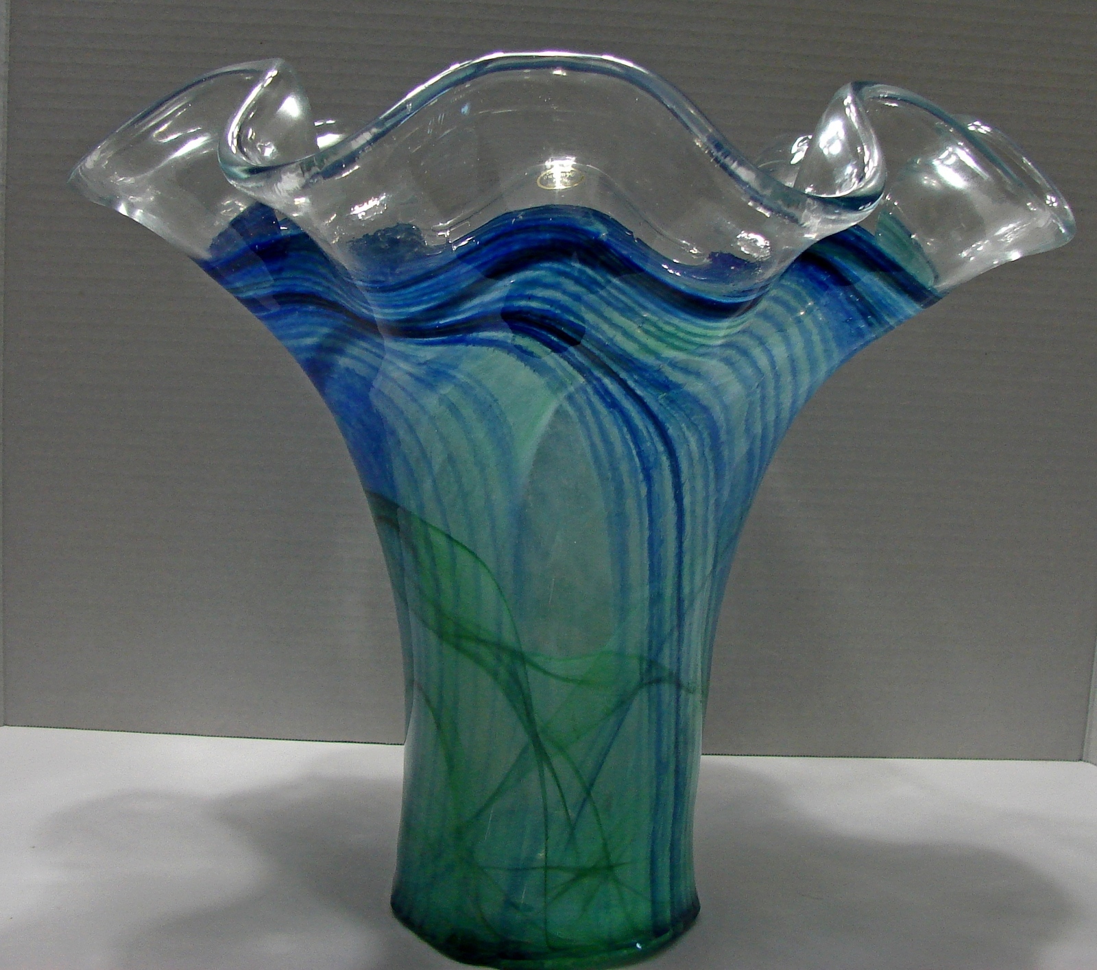 Vintage Italian Lavorazione Murano Italy Hand Blown Glass Vase  - $190.00