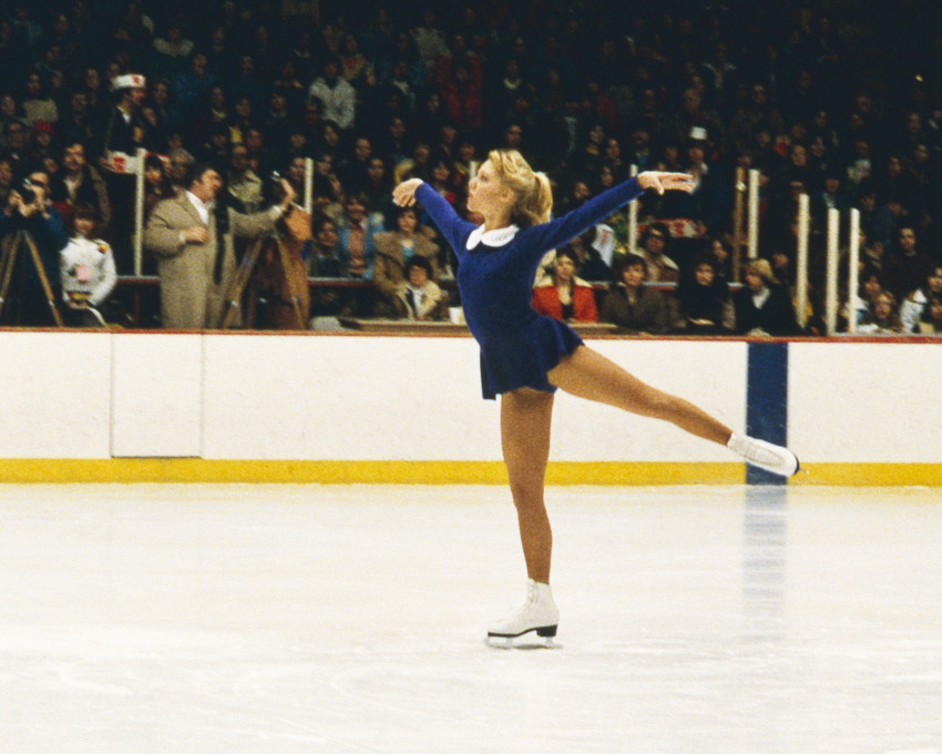 Lynn Holly Johnson In Ice Castles Skating On Rink X Photo Photographs