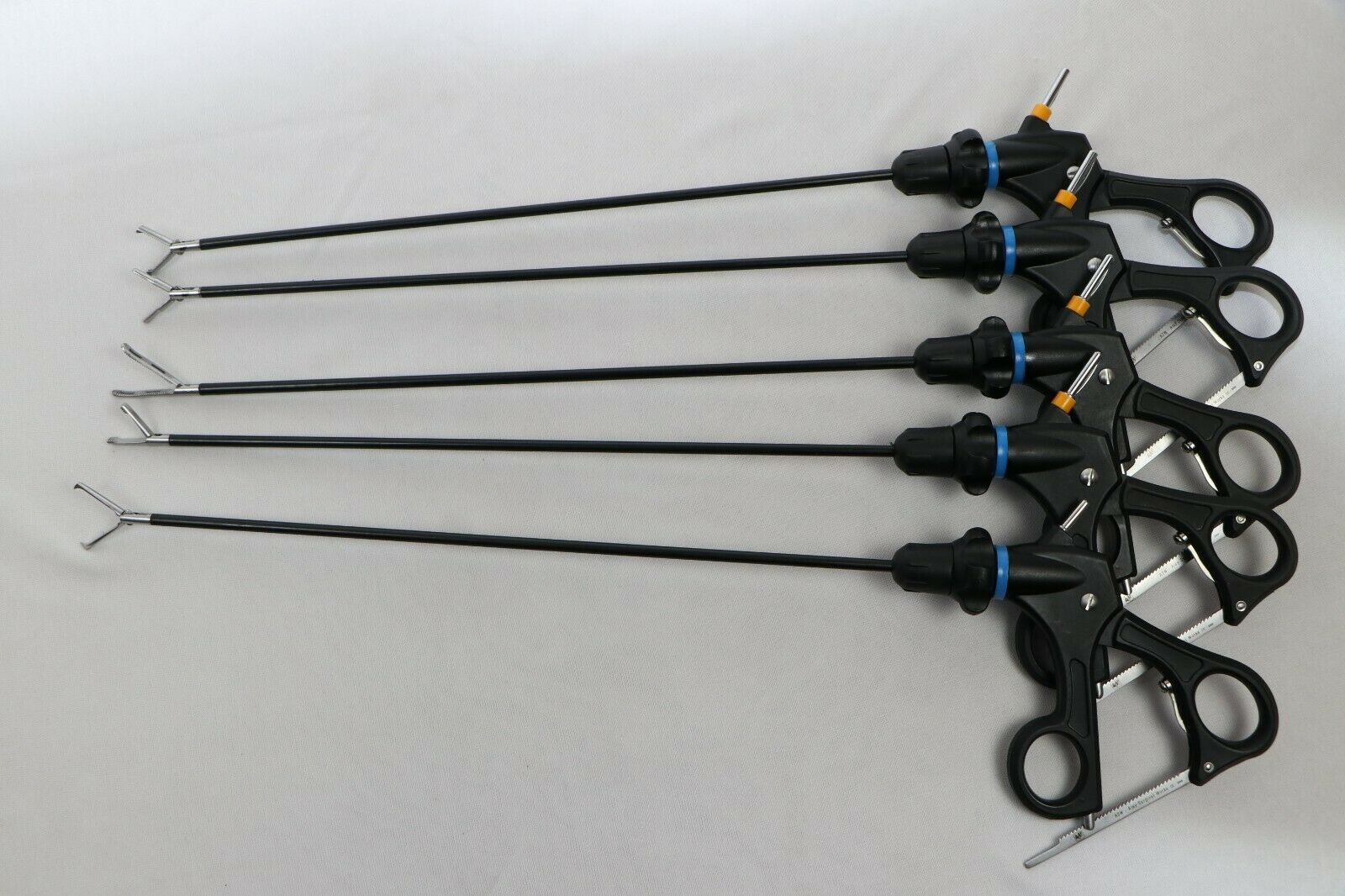 Laparoscopic Cobra Jaw 2x3 Dolphin Straight Tenaculam Crocie Olmi