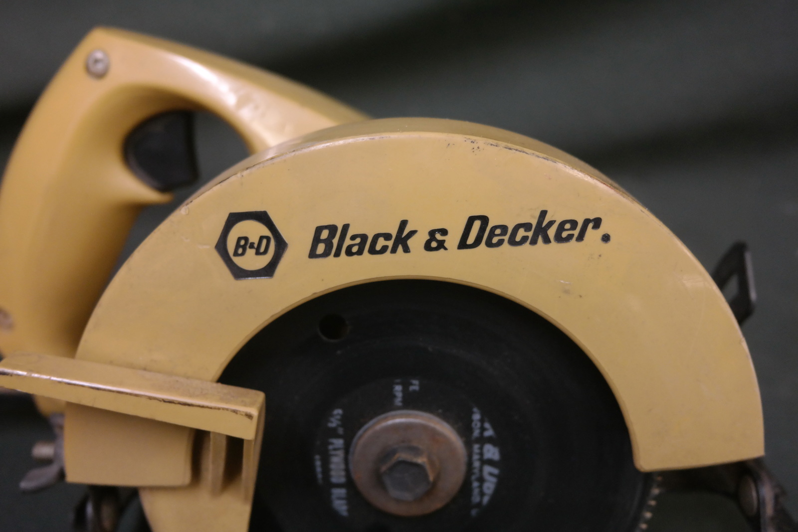 Black & Decker 5 1/2" Compact Circular Saw 7300 Type 1 Corded