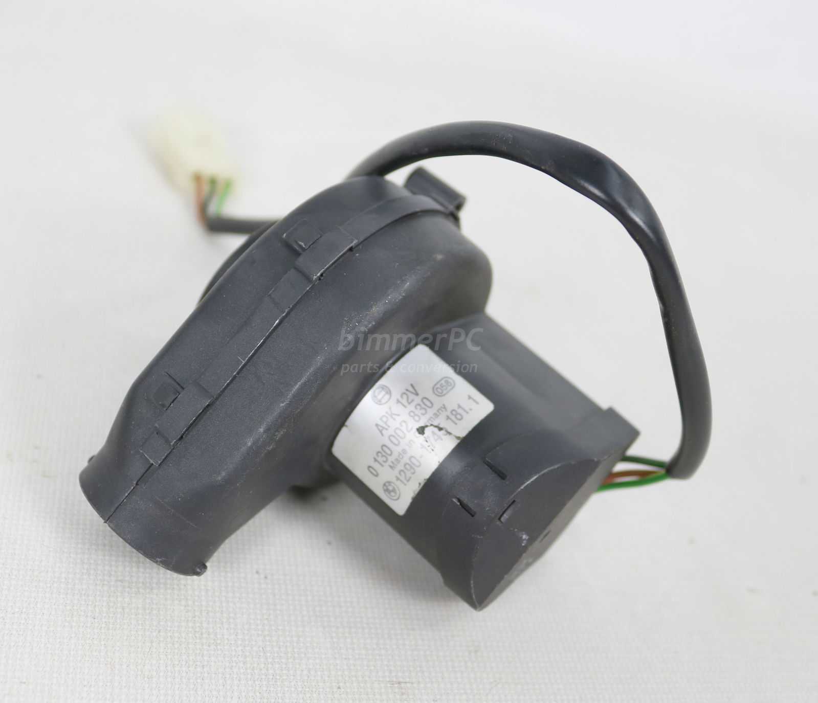 BMW E38 E39 Engine DME Modules Electronics Box Blower Cooling Fan 1995