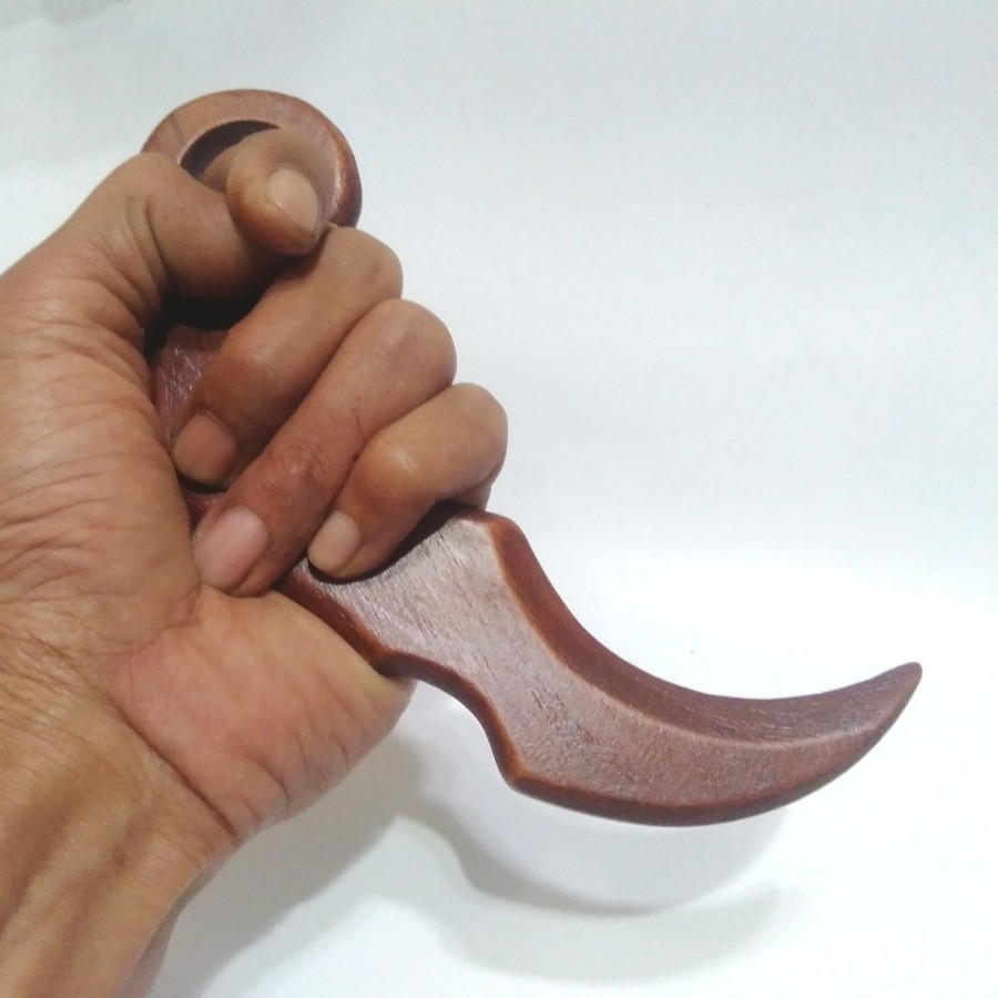 Enhance Silat Skills With Wooden Karambit Training knives - Dummies