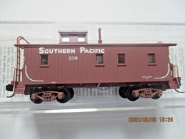 Micro-Trains # 05000240 Southern Pacific 34' Wood Sheathed Caboose # SP 319 (N) image 1