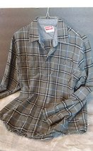 Wrangler Plaid Flannel Button Up Shirt Men Size M Gray/Black white/blue - $14.85