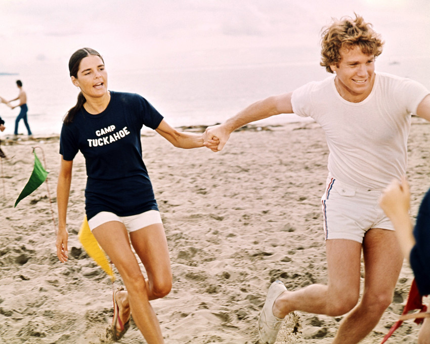 Love Story Featuring Ali Macgraw, Ryan O'neal 16x20 Poster on beach