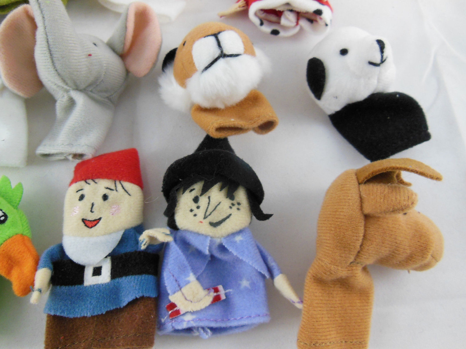 Awesome lot of 15 cloth finger puppets Educational Animals and people