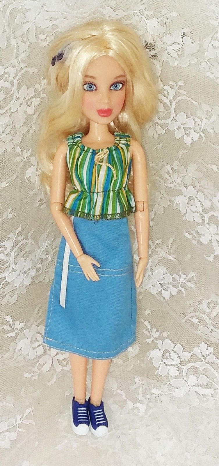 2009 spin master ltd doll