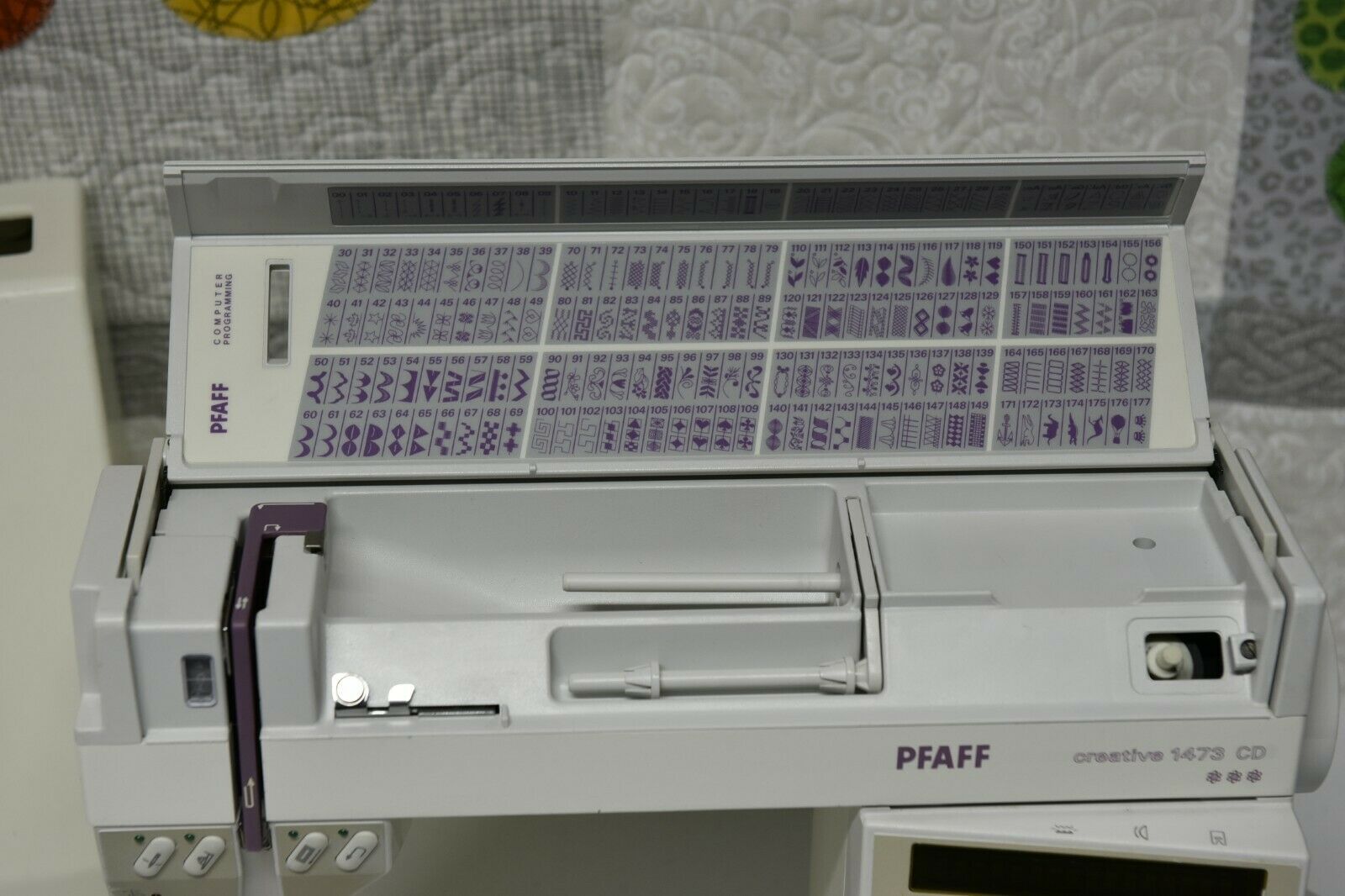 Pfaff Creative 1473 CD Sewing Machine w Manuals, Pedal,Cover