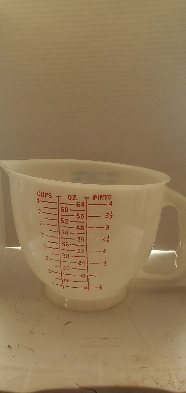 1977 Tupperware 8 Cup Measuring Pitcher Red and Blue Cups Oz Pints