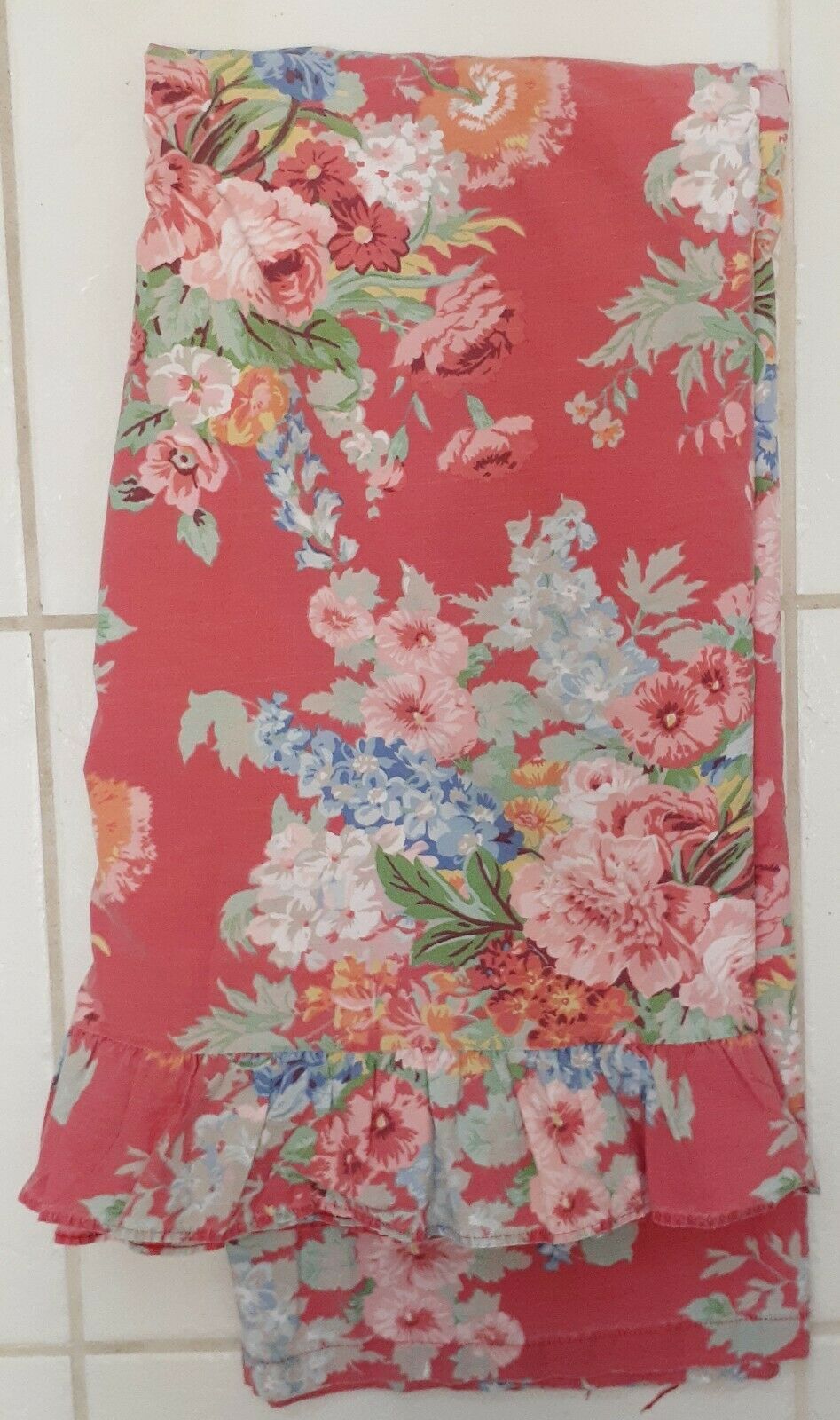 Ralph Lauren LRL Red Floral Bed Sheet Ruffled Edge QUEEN FLAT Cottage RARE - $269.87