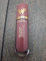 Revlon WW84 Wonder Woman Ultra Hd Vinyl High Shine Lip Polish 925 Birthday Suit - $16.82