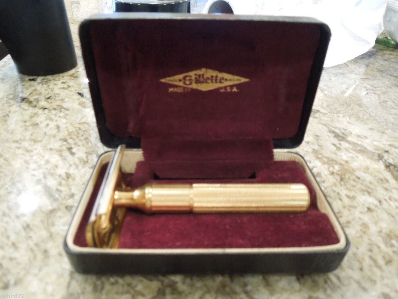VINTAGE GOLD GILLETTE DIAMOND RAZOR 1930s WITH CASE AND BLADE Safety