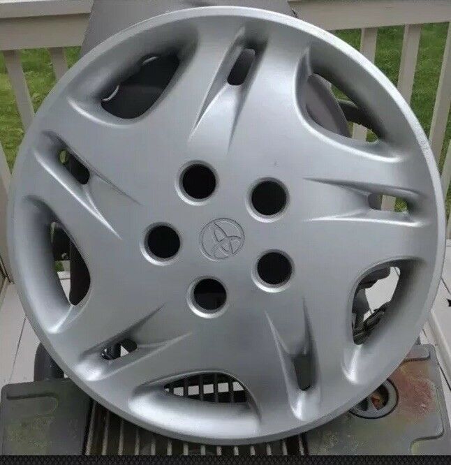 OEM 2001 2003 Toyota Sienna 15" Hubcap 42621AE020 Free S&H Hub Caps