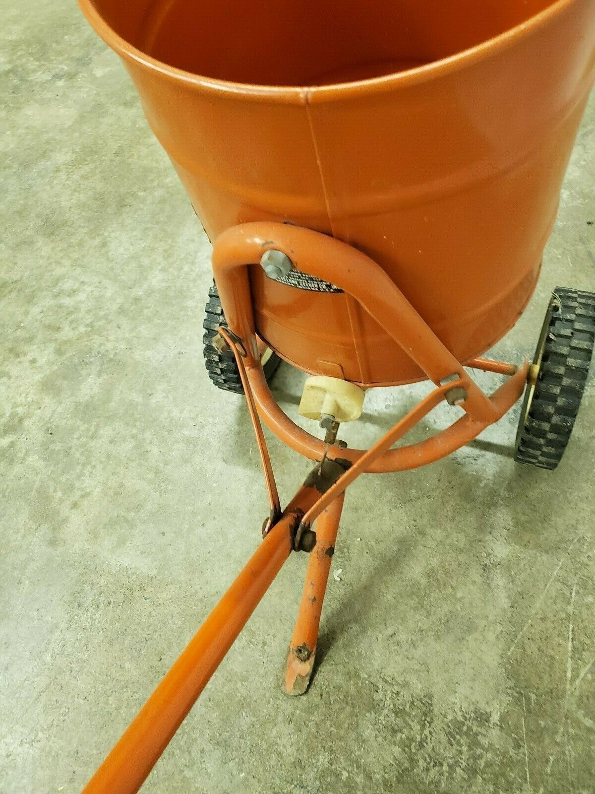 Vintage Cyclone Seeder Tru Test Seed Fertlizer Spreader Orange Barrel