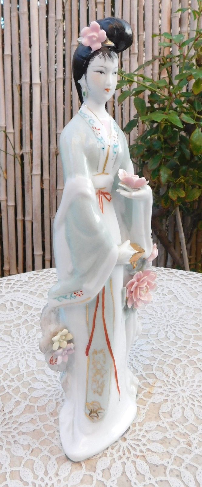 oriental porcelain statues