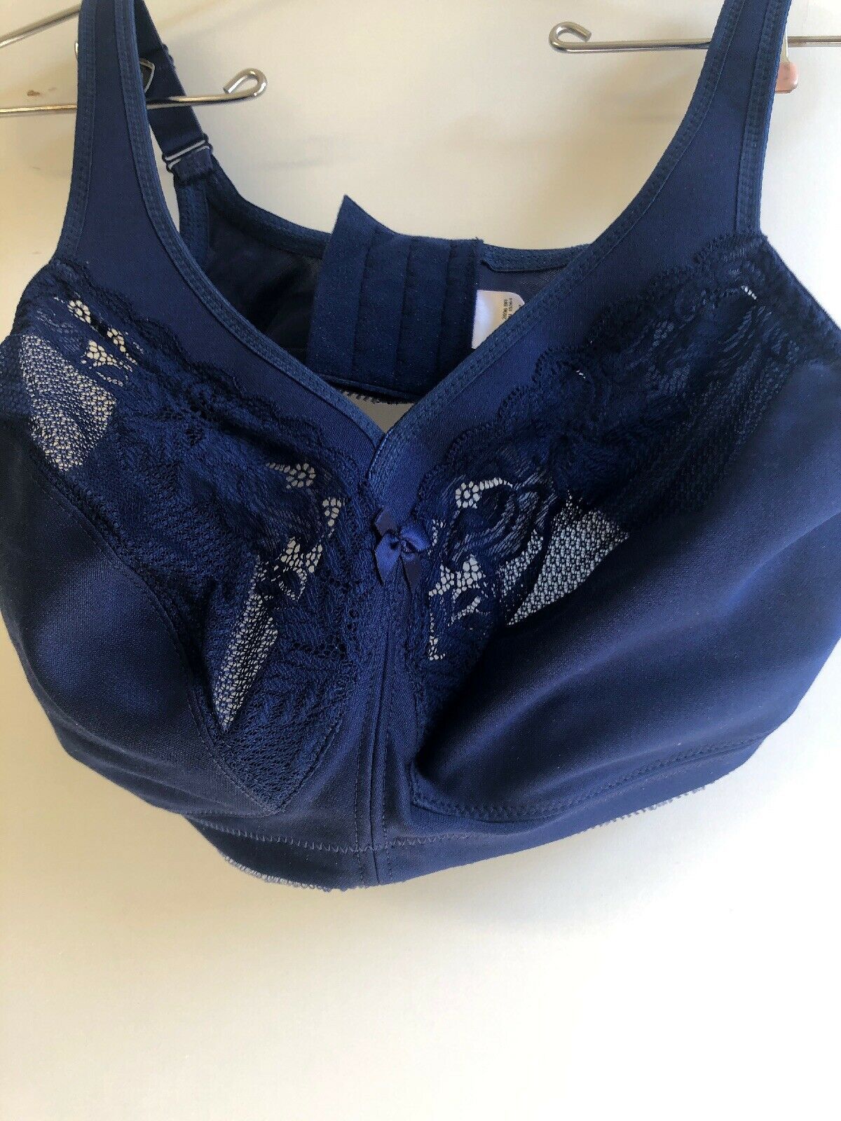 Glamorise Womens Plus Size Full Figure Wirefree Minimizer Support Bra