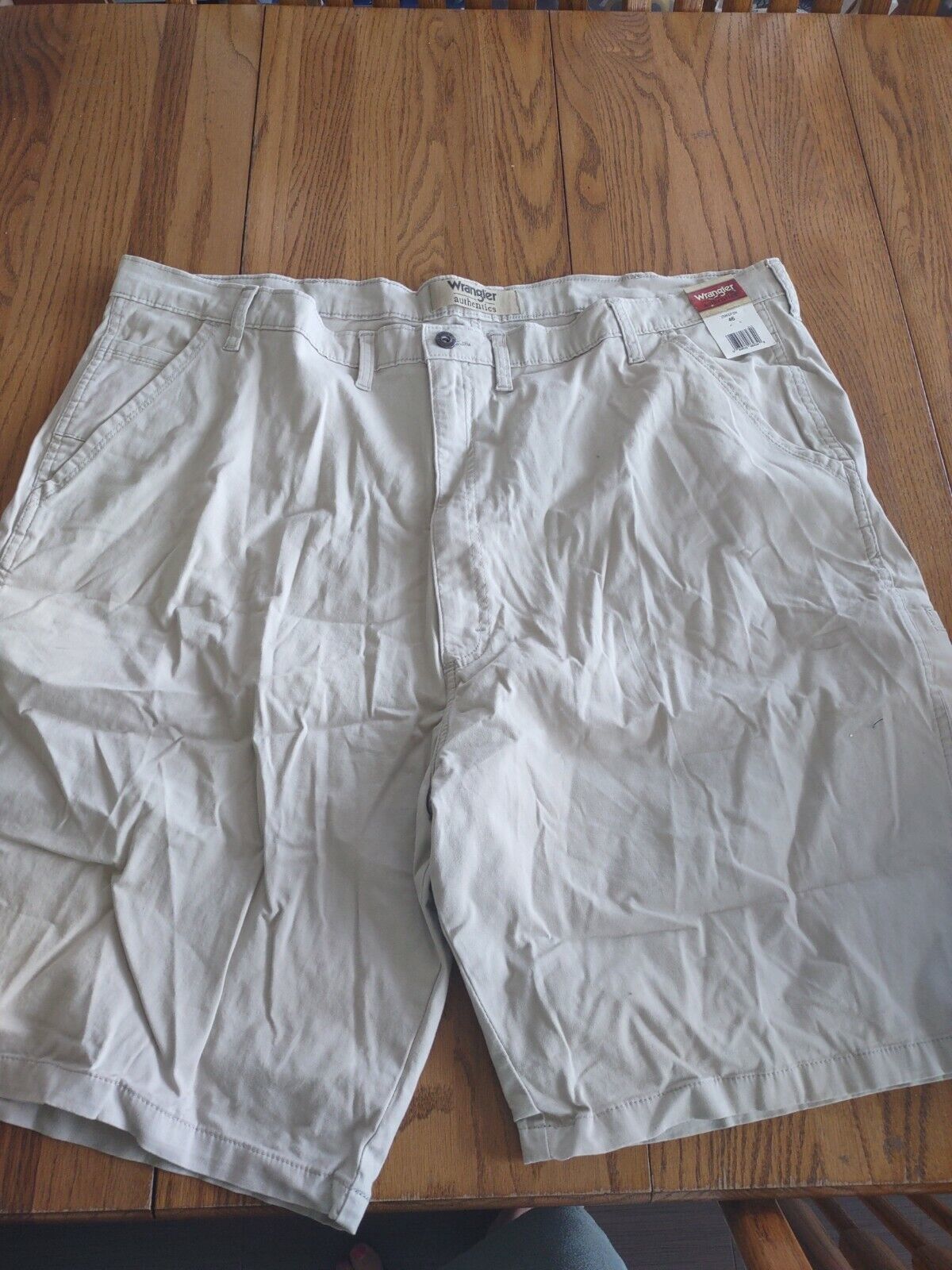 Wrangler Size 46 Khaki Shorts