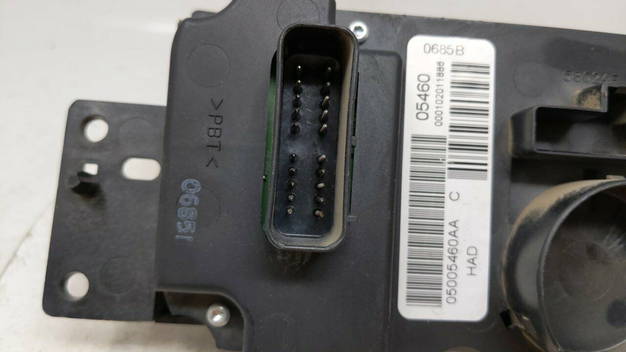 20052008 Chrysler Pacifica Ac Heater Climate Control 45808 A/C & Heater Controls