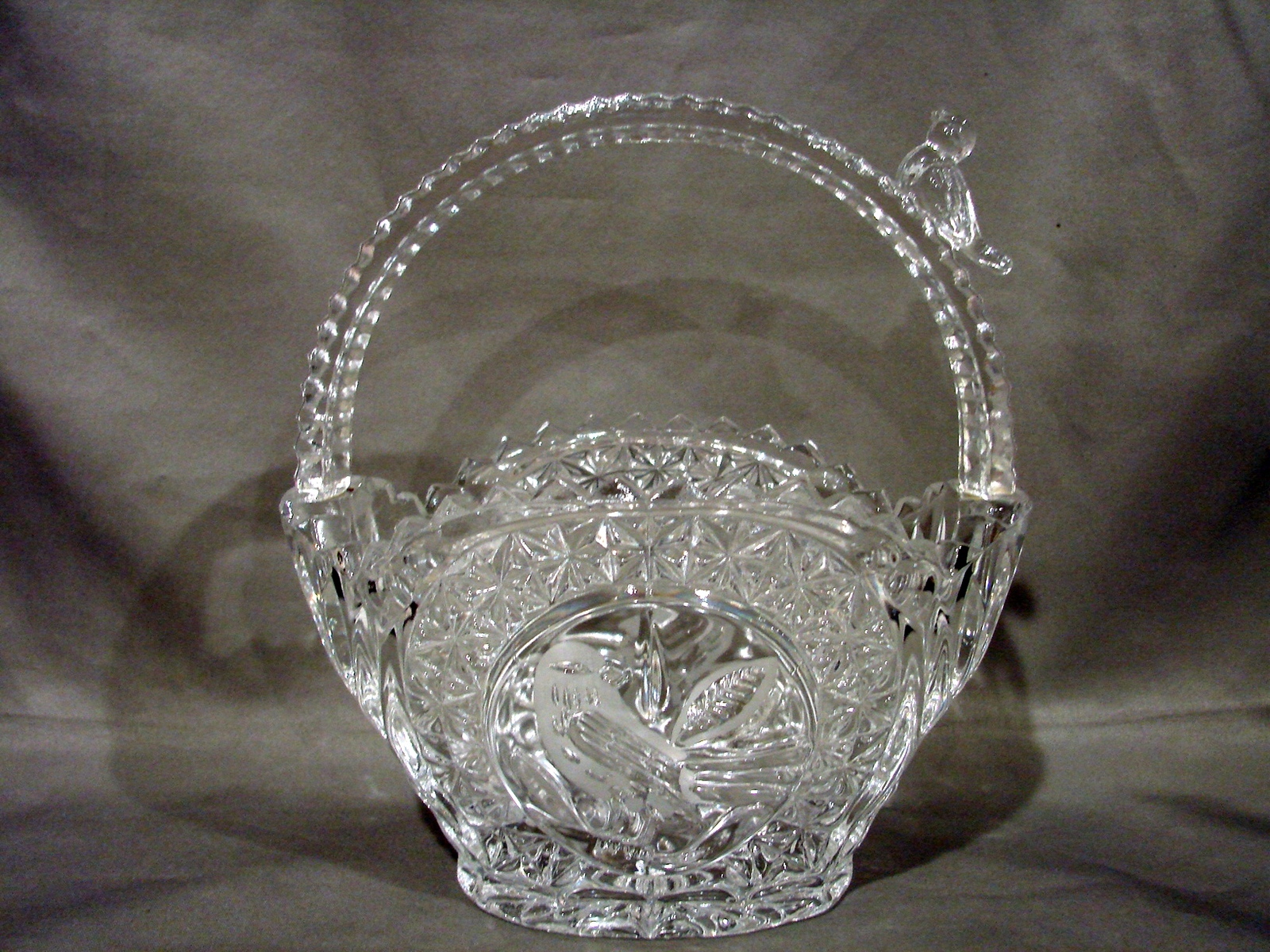 Hofbauer Byrdes Lead Crystal Basket with Bird on Handle Crystal